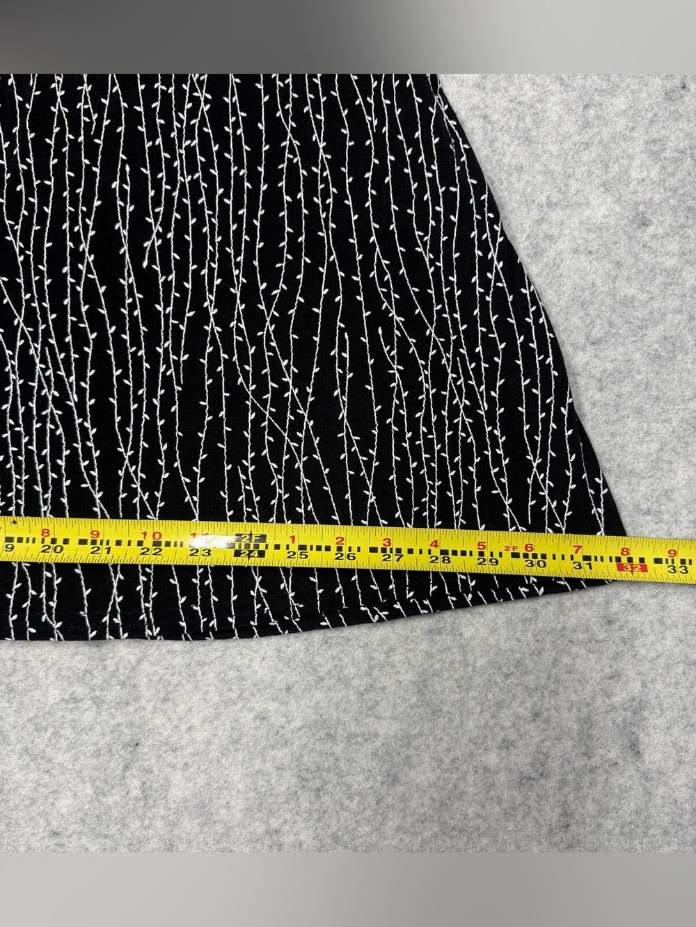 Vintage ES•SE USA Maxi Skirt Medium Black Vine Floral Print Front Button Slit - Picture 6 of 11